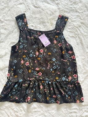 NWT Dia & Co Black Floral Ruffle Hem Tank